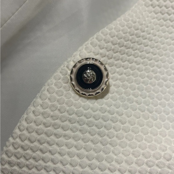 White blazer - Picture 3 of 4